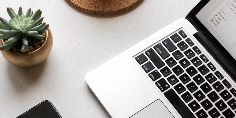 快连VPN电脑版成功连接后的界面，显示已保护状态、虚拟IP和连接时长